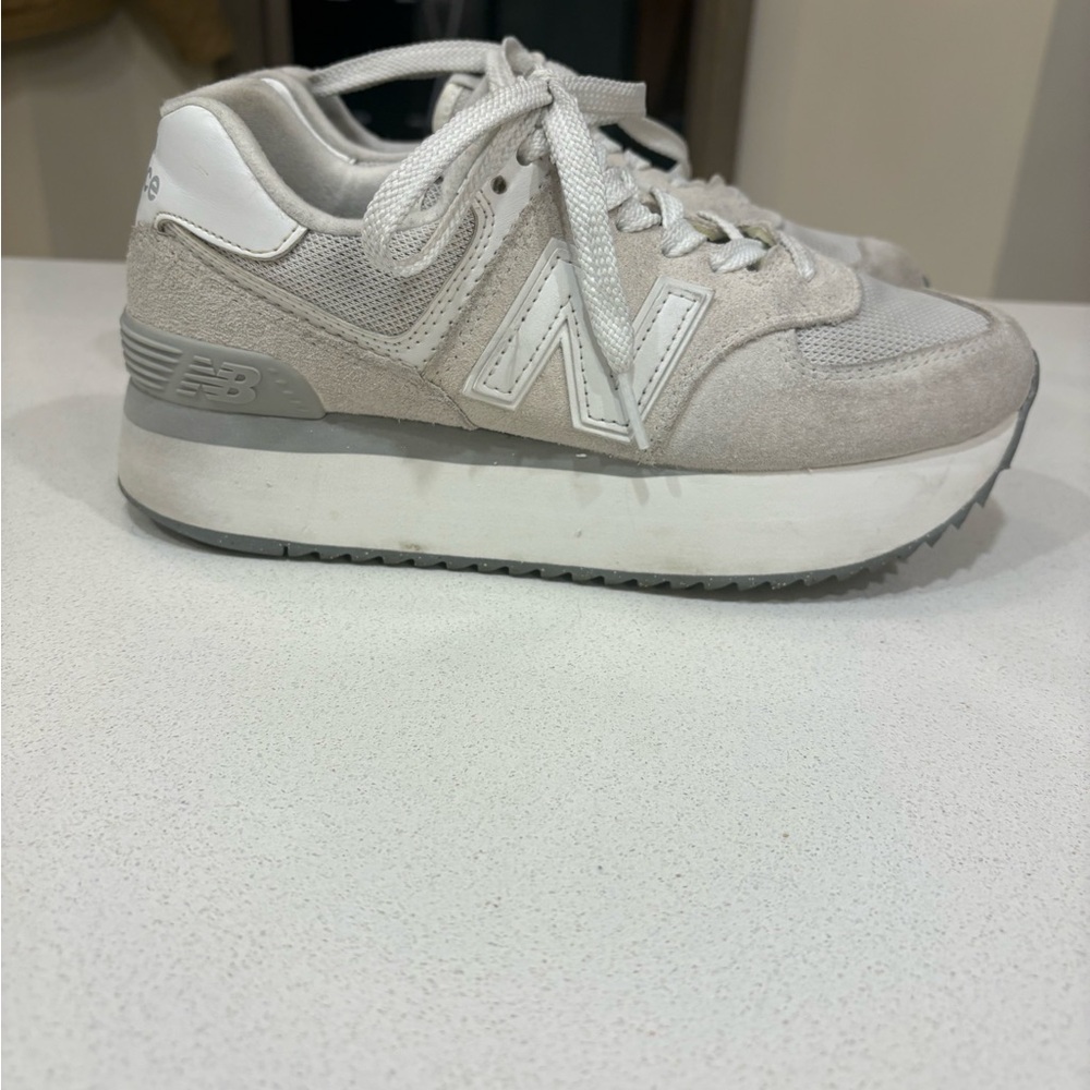 New Balance Women's Cream and Gray Sneakers - Picture 2 of 6